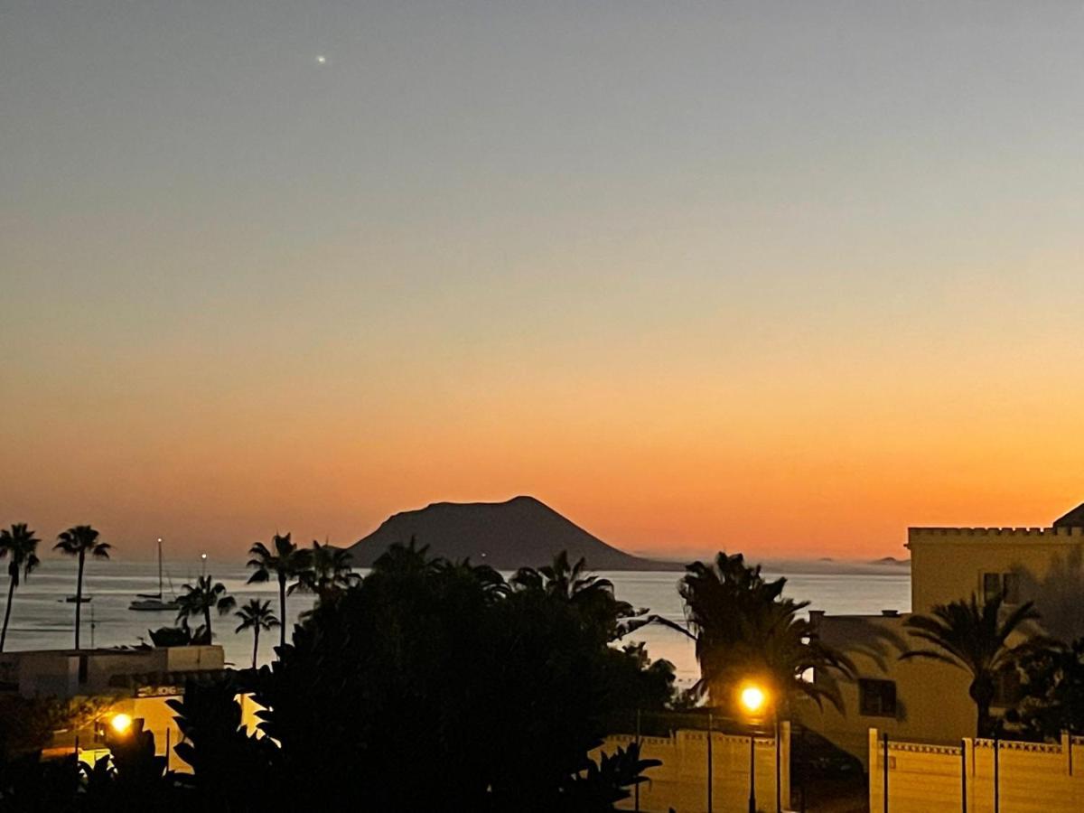 Alojamientos Playa Centro Corralejo 3 外观 照片